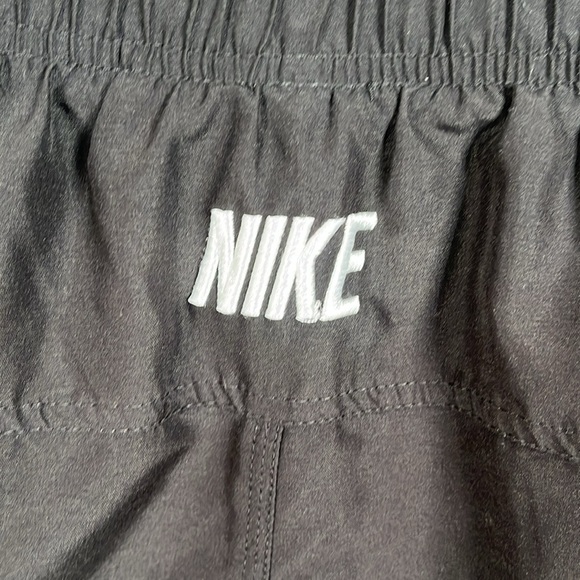 Nike Swim Shorts Black Mesh Lined Pool Summer Vacation Classic Sporty Y2K - Picture 3 of 9